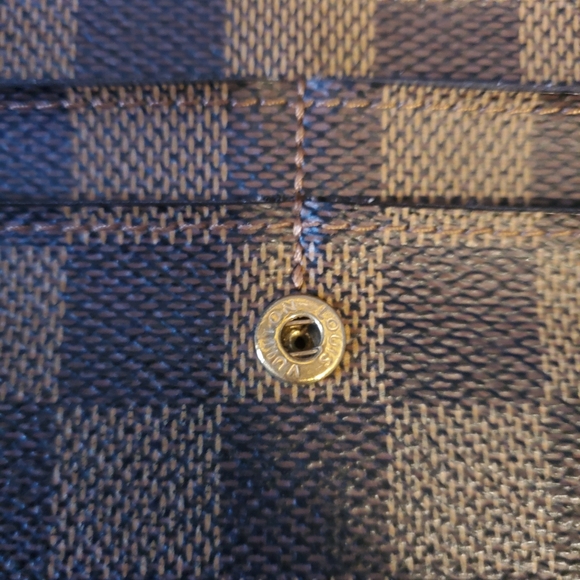 Louis Vuitton Damier Ebene Sarah Wallet Luxury Made in Spain 2007 - Picture 10 of 17